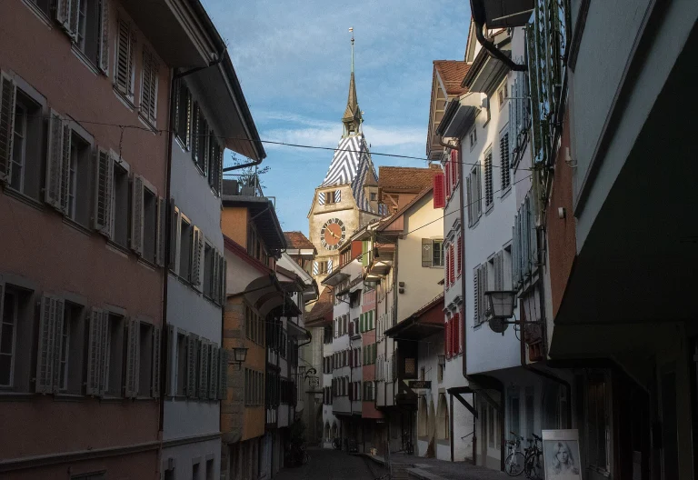 Die Altstadt von Zug im Abendlicht